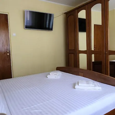 Eugenia House Apartment