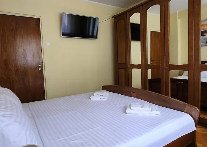 Eugenia House アパート